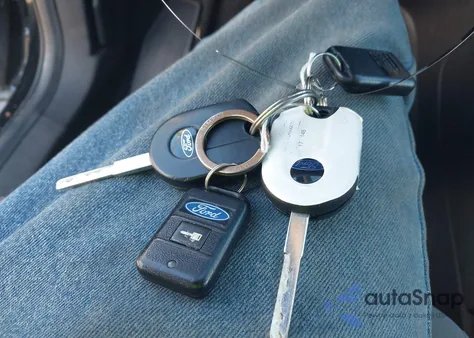 2016 Ford Escape Se z USA, uszkodzony, nr VIN 1FMCU9GX4GUB93826